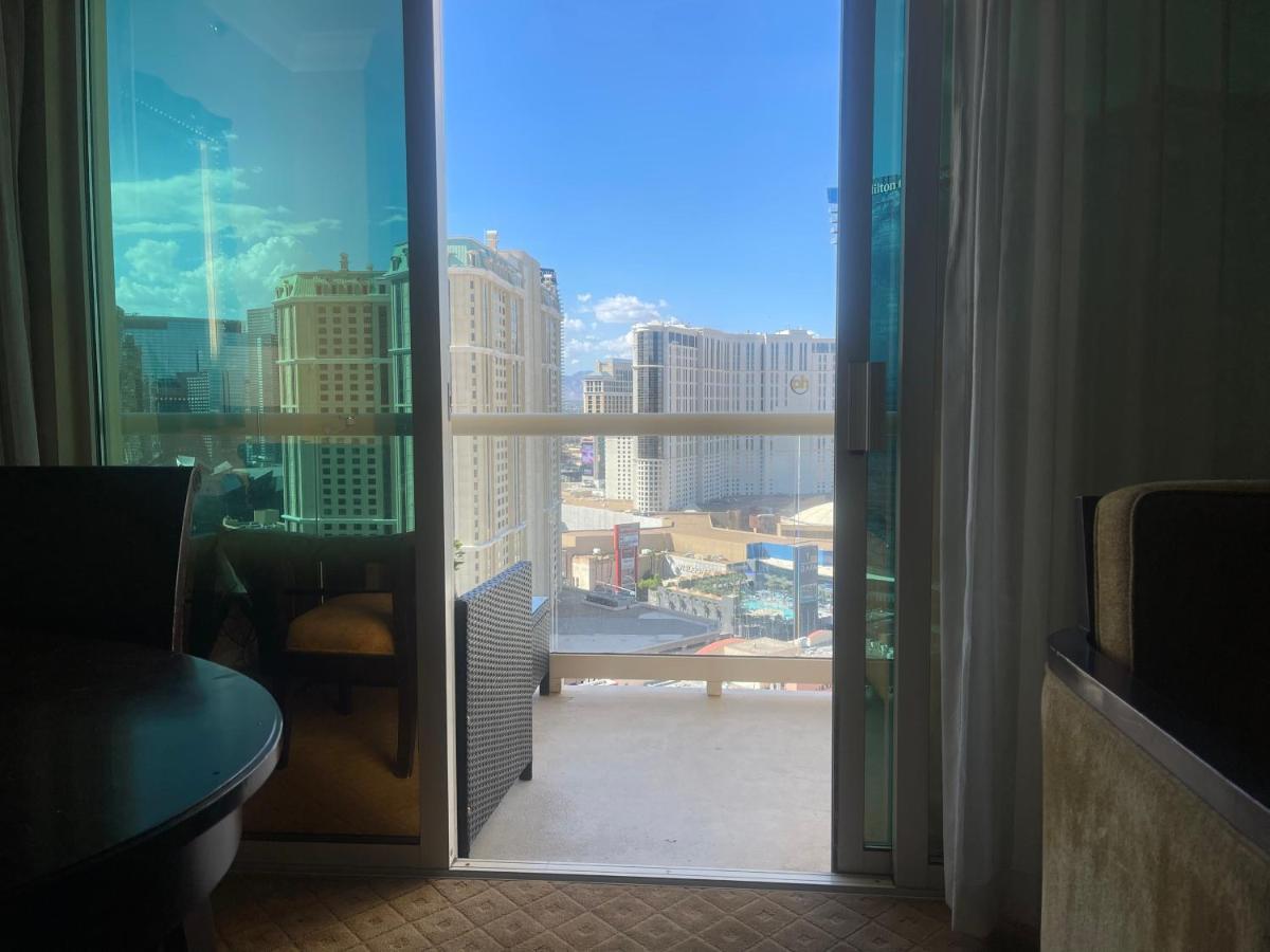 Mgm Signature Deluxe Balcony Strip View Suite Лас-Вегас Экстерьер фото