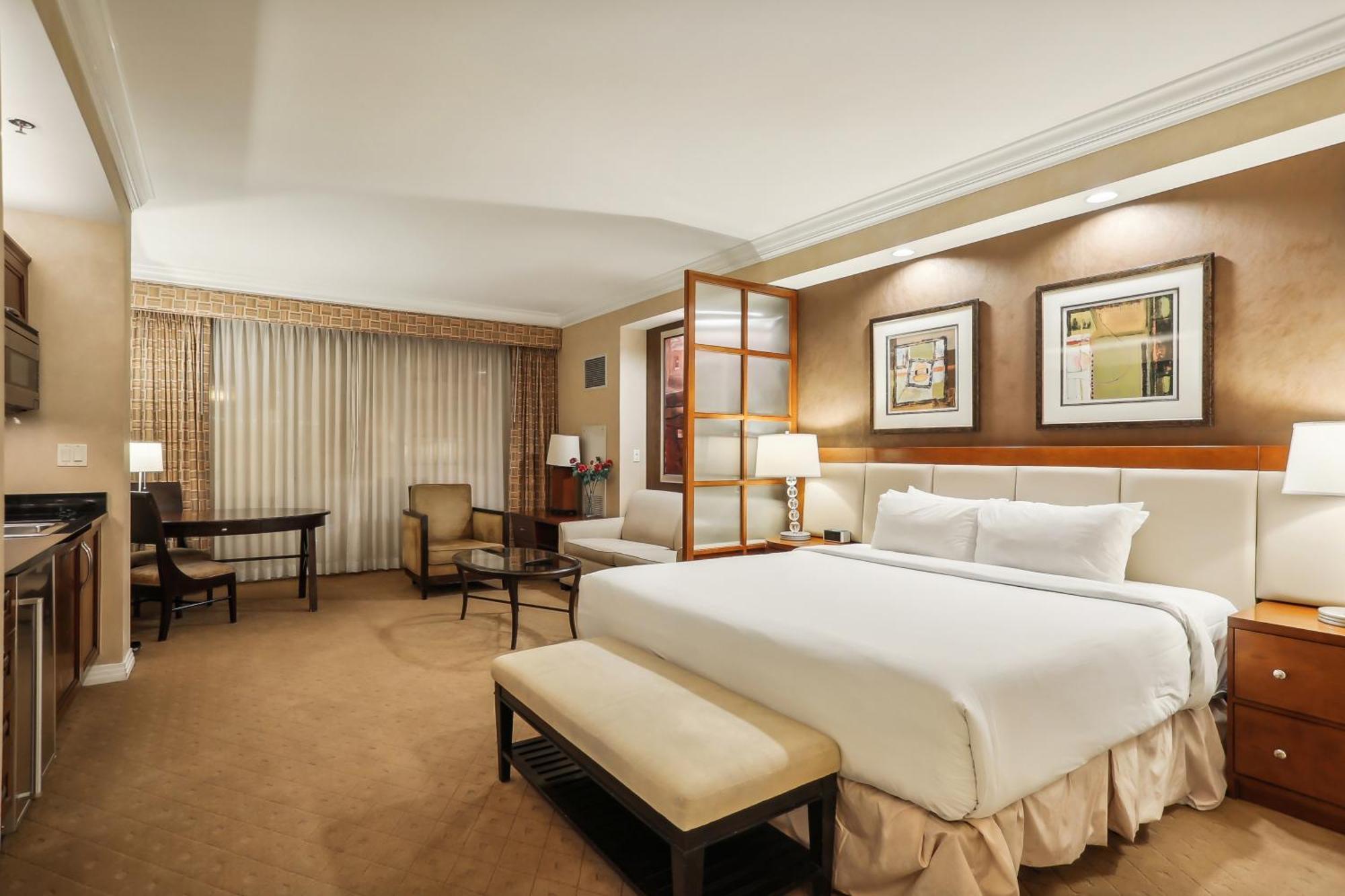 Mgm Signature Deluxe Balcony Strip View Suite Лас-Вегас Экстерьер фото