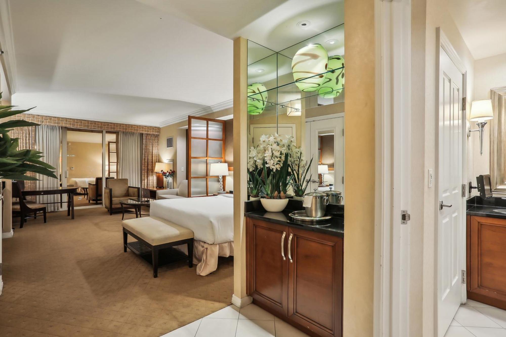 Mgm Signature Deluxe Balcony Strip View Suite Лас-Вегас Экстерьер фото