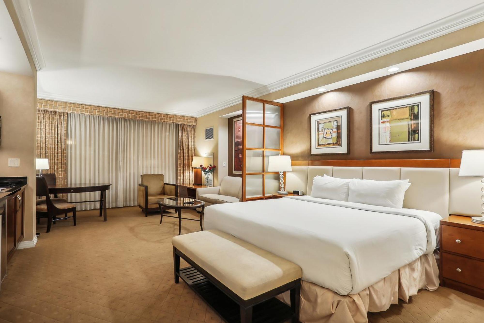 Mgm Signature Deluxe Balcony Strip View Suite Лас-Вегас Экстерьер фото