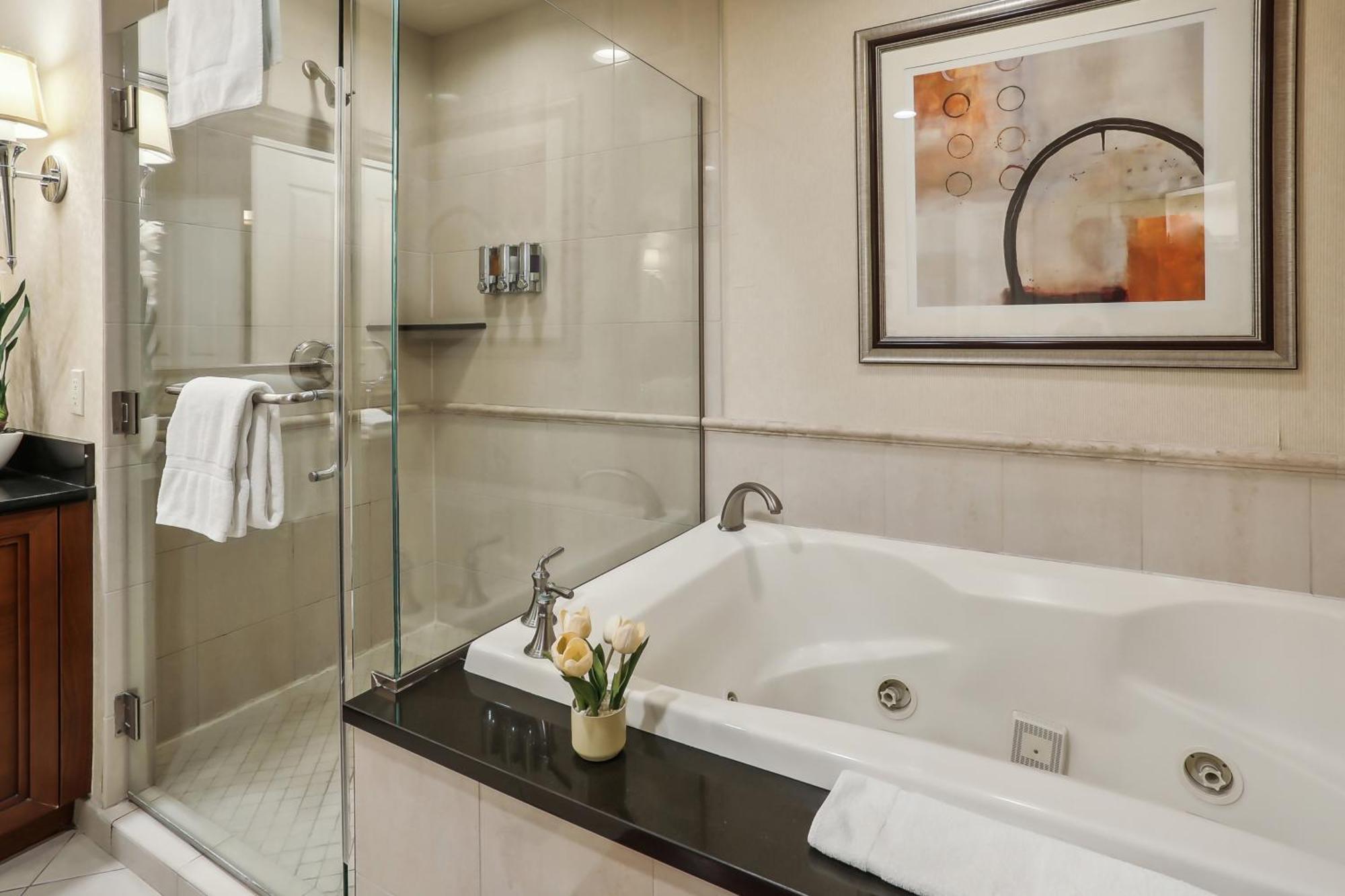 Mgm Signature Deluxe Balcony Strip View Suite Лас-Вегас Экстерьер фото
